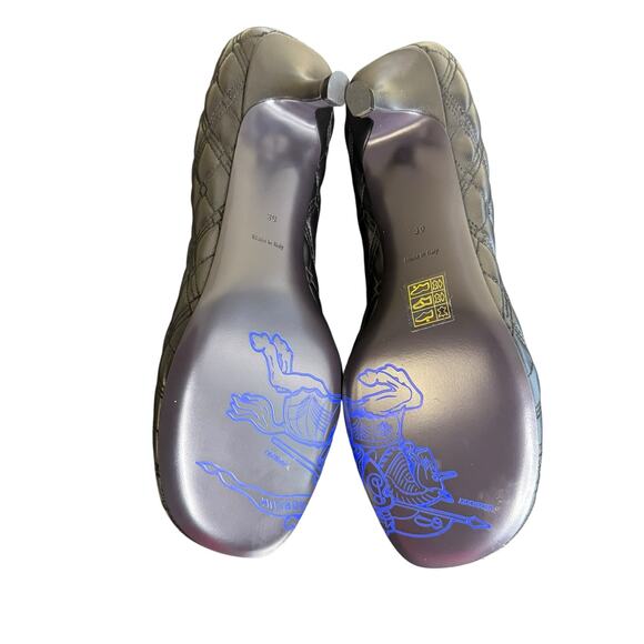 Burberry NWOB Baby Pump in Black Quilted Leather Size 39 - Picture 9 of 10